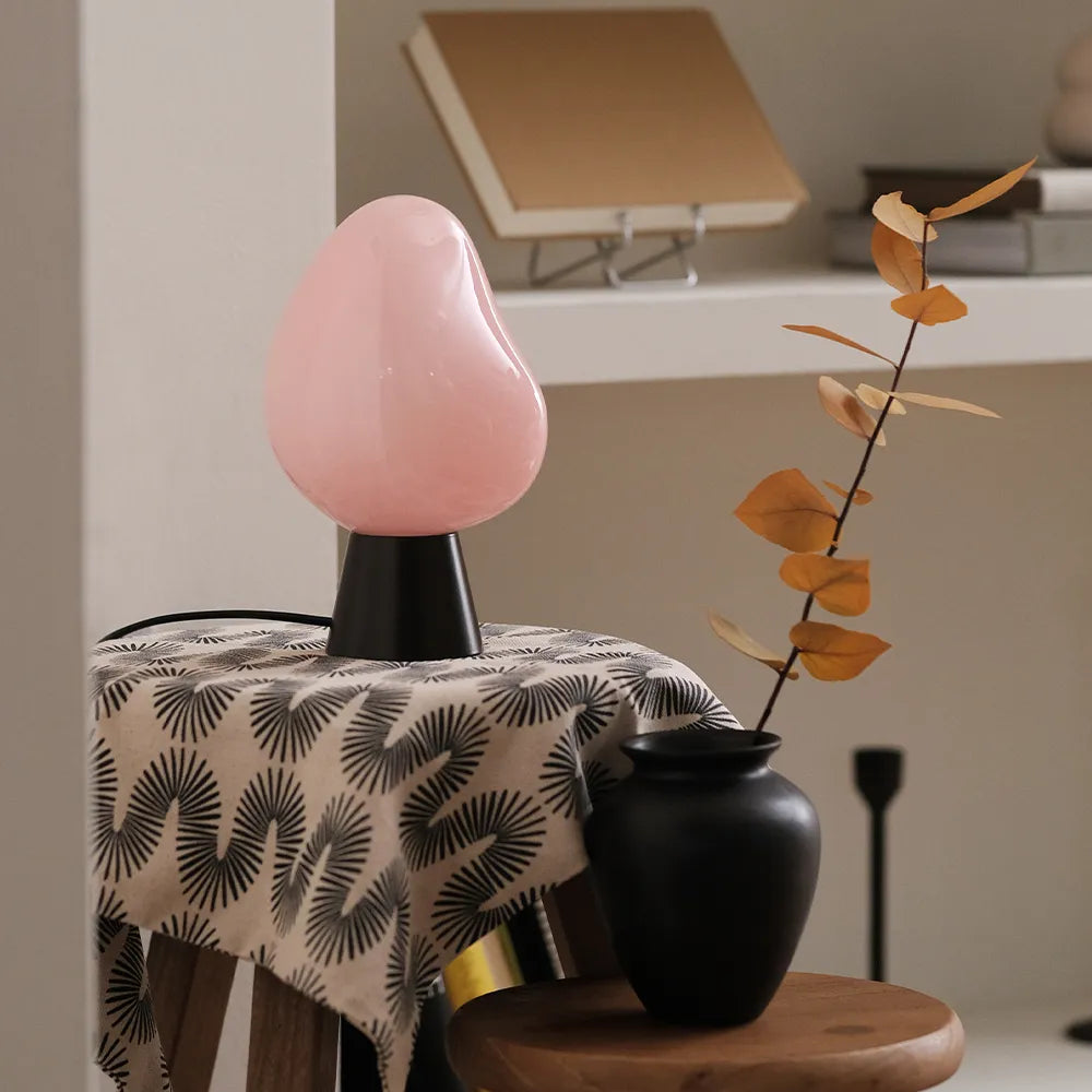 WHAUD NAMU Strawberry Pink table lamp